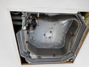 エアコン部品を取り外した状態